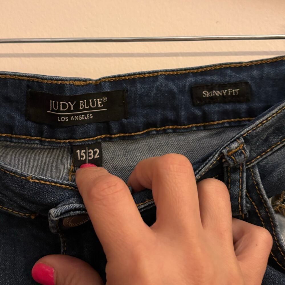 Judy Blue Skinny Fit Distressed Jeans Medium Wash Stretch 15/32 Boho Y2K - Picture 6 of 7
